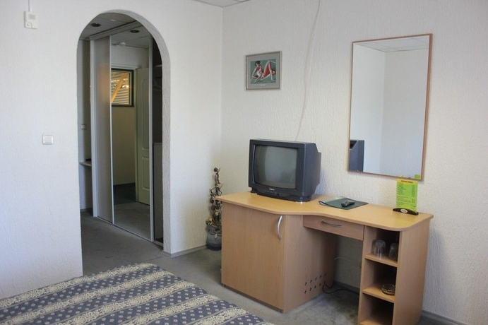 Imagen de la habitación del Hotel Altek. Foto 11