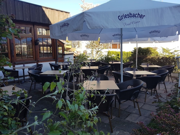 Imagen de los exteriores del Hotel Altenberg. Foto 16