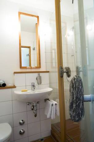 Imagen de la habitación del Hotel Alter Wirt, Grünwald. Foto 14