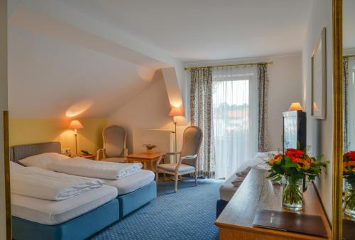 Imagen de la habitación del Hotel Alter Wirt, Weyarn. Foto 9