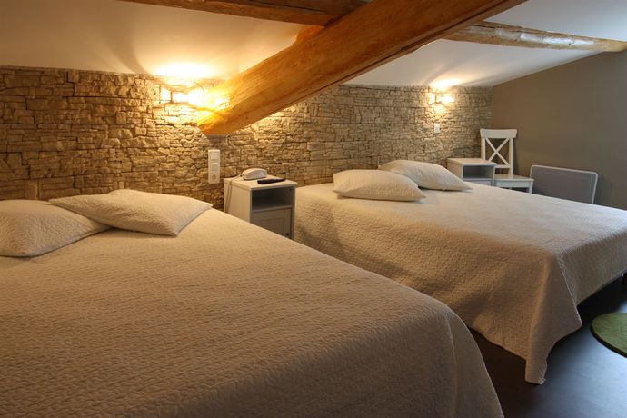 Imagen de la habitación del Hotel Altera Roma. Foto 10