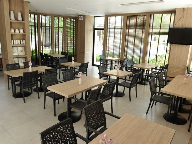 Imagen del bar/restaurante del Hotel Altera and Residence. Foto 4