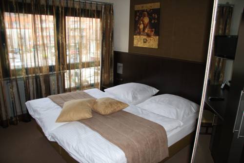 Imagen de la habitación del Hotel Altes Rathaus. Foto 4