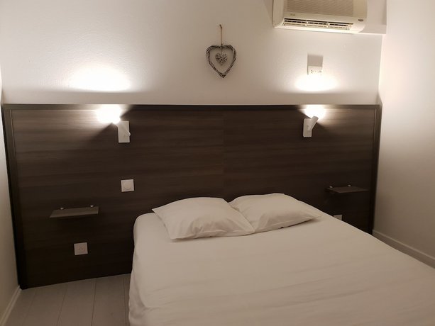 Imagen de la habitación del Hotel Althea. Foto 8