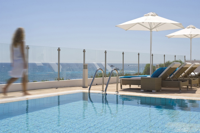 Imagen de la piscina del Hotel Althea Kalamies Luxury Villas. Foto 16