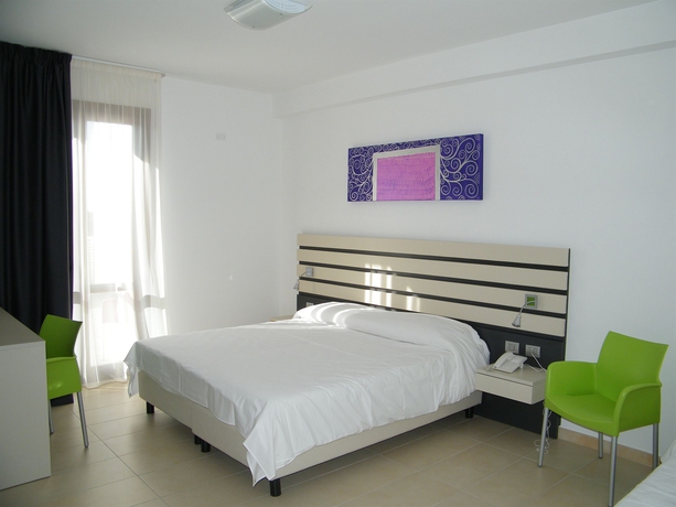 Imagen de la habitación del Hotel Althea Palace. Foto 10