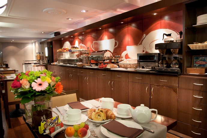 Imagen de los interiores del Hotel Alti. Foto 11