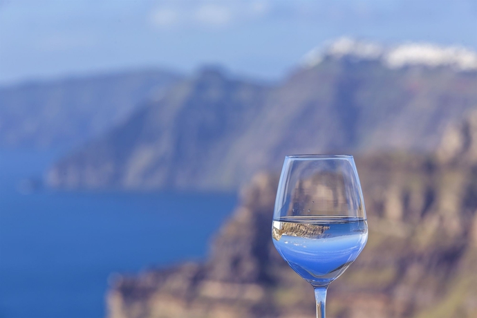 Imagen de la habitación del Hotel Alti Santorini Suites. Foto 3