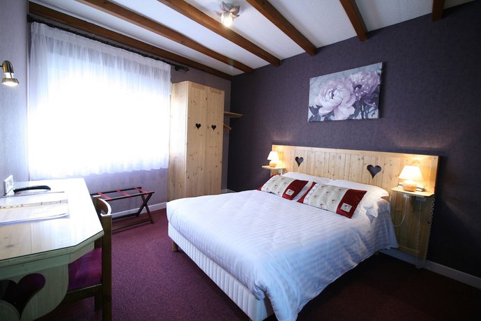 Imagen de la habitación del Hotel Alti\'Pic H&ocirc;tel. Foto 11