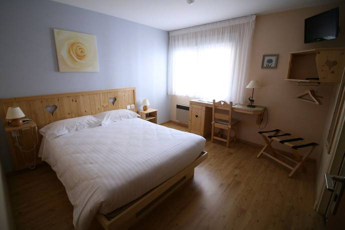 Imagen de la habitación del Hotel Alti\'Pic H&ocirc;tel. Foto 17