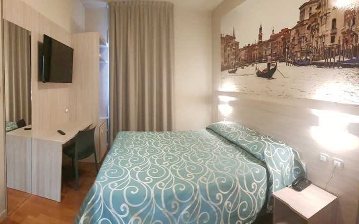 Imagen de la habitación del Hotel Altieri. Foto 10