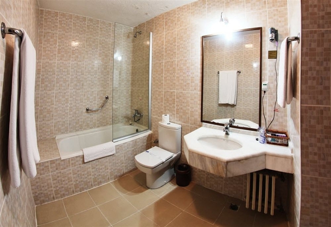 Imagen de la habitación del Hotel Altinoz. Foto 4