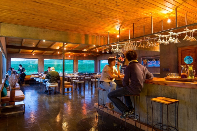 Imagen del bar/restaurante del Hotel Altiplanico Puerto Natales. Foto 2