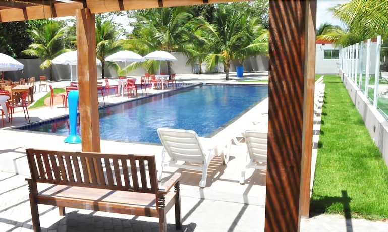 Imagen de la piscina del Hotel Altiplano. Foto 12