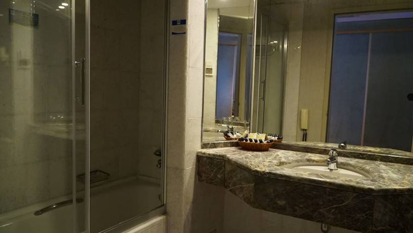 Imagen de la habitación del Hotel Altis Resort and Spa. Foto 15