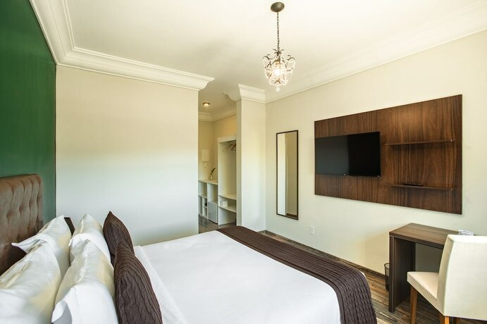 Imagen de la habitación del Hotel Altitude Lodge. Foto 18