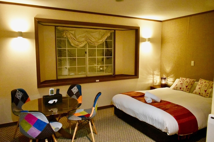 Imagen de la habitación del Hotel Altitude Madarao. Foto 6
