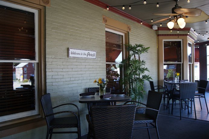 Imagen de los interiores del Hotel Altland House Inn and Suites. Foto 20