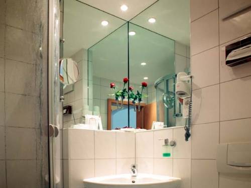 Imagen de la habitación del Hotel Altmann's Stube. Foto 5