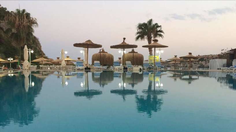 Imagen de la piscina del Hotel Altınorfoz Hotel. Foto 17