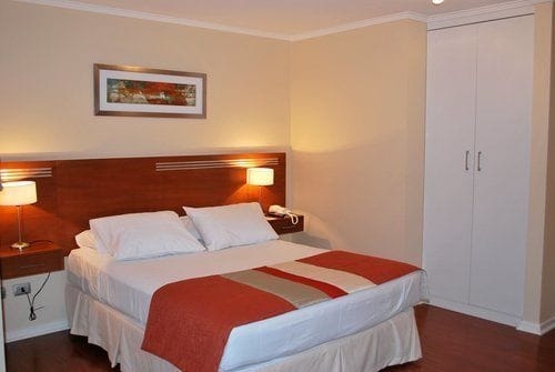 Imagen de la habitación del Hotel Alto Del Sol Angamos Antofagasta. Foto 3