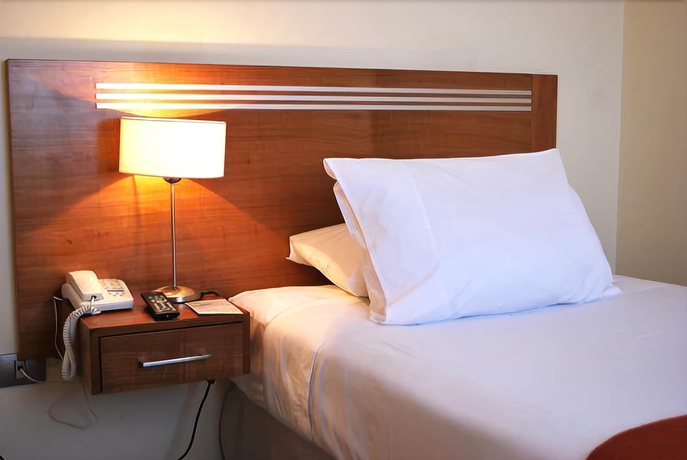 Imagen de la habitación del Hotel Alto Del Sol Angamos Antofagasta. Foto 8