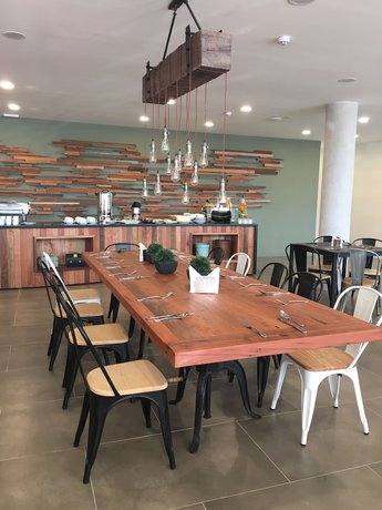 Imagen del bar/restaurante del Hotel Alto Del Sol Plaza Mejillones. Foto 2