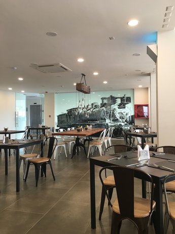 Imagen del bar/restaurante del Hotel Alto Del Sol Plaza Mejillones. Foto 4