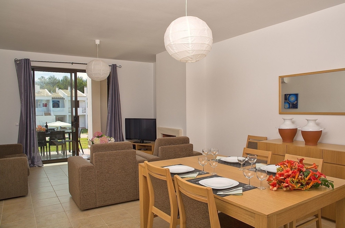 Imagen de la habitación del Hotel Alto Fairways. Foto 8