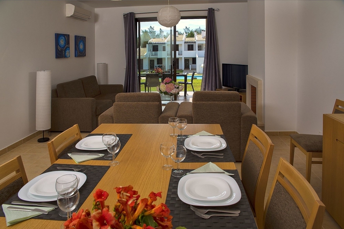 Imagen de la habitación del Hotel Alto Fairways. Foto 11