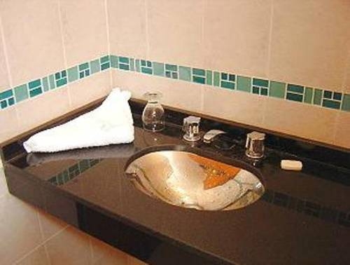 Imagen general del Hotel Alto Rio Hondo. Foto 1