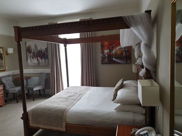 Imagen de la habitación del Hotel Alton House. Foto 20