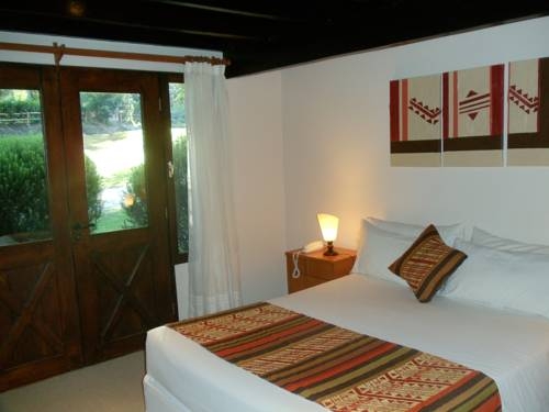 Imagen de la habitación del Hotel Altos Los Pioneros y Spa. Foto 52