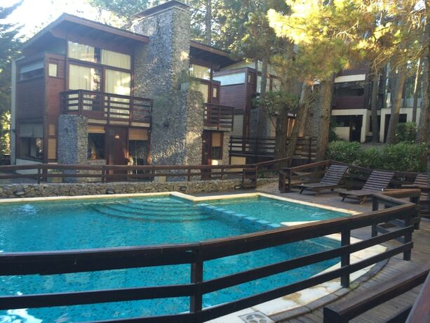 Imagen general del Hotel Altos Medanos - Cabañas Y Club De Bosque. Foto 6