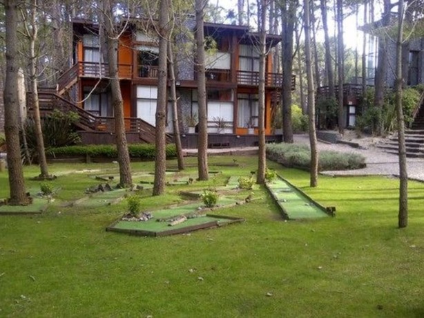 Imagen general del Hotel Altos Medanos - Cabañas Y Club De Bosque. Foto 18