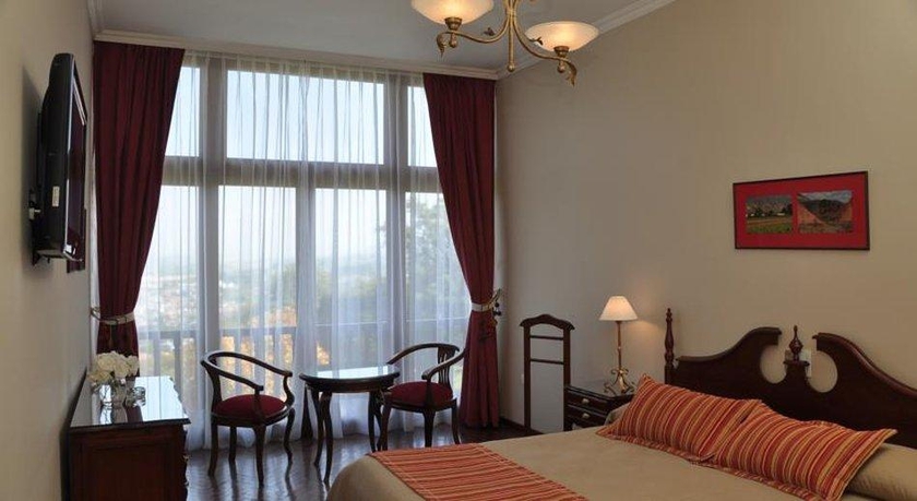 Imagen de la habitación del Hotel Altos de la Vi&ntilde;a. Foto 8