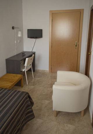 Imagen de la habitación del Hotel Altozano. Foto 10