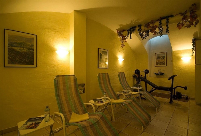 Imagen de la piscina del Hotel Altpradl. Foto 16