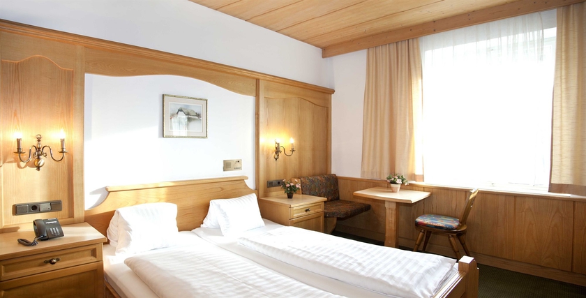 Imagen de la habitación del Hotel Altpradl. Foto 14