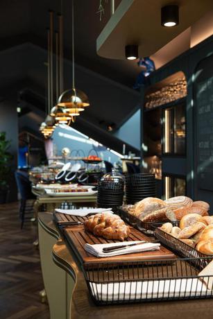 Imagen del bar/restaurante del Hotel Altstadthotel Weisses Kreuz. Foto 2