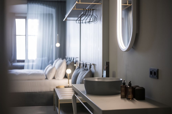 Imagen de la habitación del Hotel Altstadthotel Weisses Kreuz. Foto 12