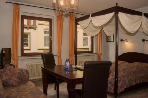Imagen de la habitación del Hotel Altstadtwiege. Foto 8