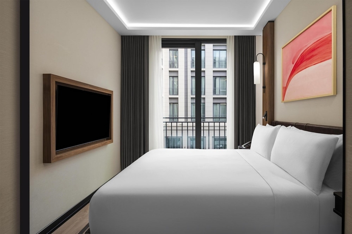 Imagen de la habitación del Hotel Altunizade Suites Istanbul, Curio Collection By Hilton. Foto 5