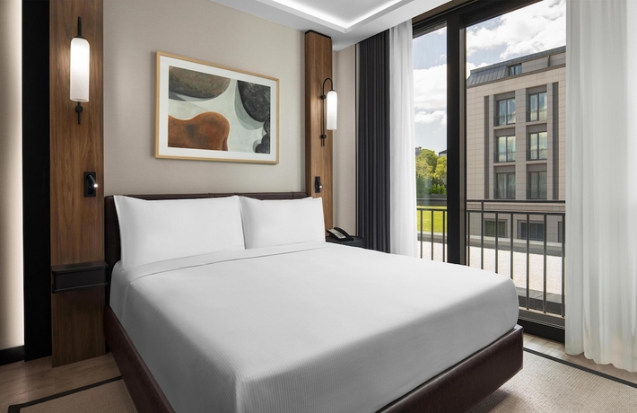 Imagen de la habitación del Hotel Altunizade Suites Istanbul, Curio Collection By Hilton. Foto 8