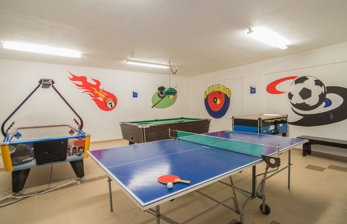 Imagen de los interiores del Hotel Altura. Foto 11