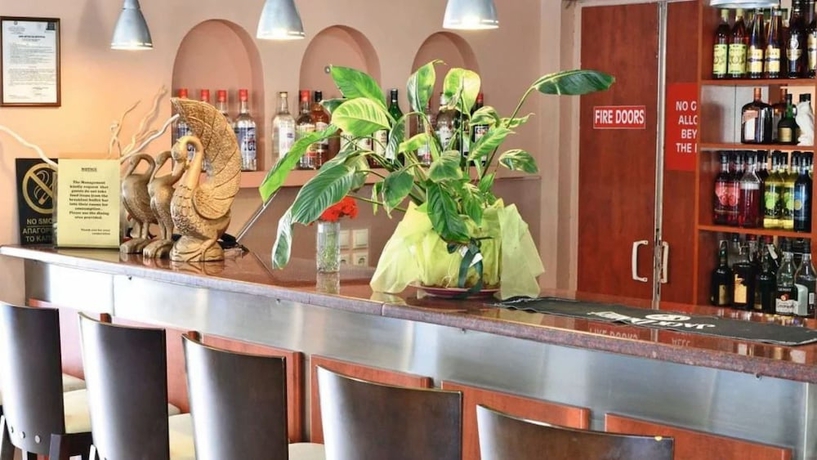 Imagen del bar/restaurante del Hotel Altura. Foto 5