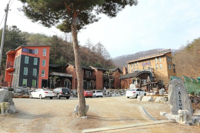 Imagen general del Hotel Altus. Foto 10