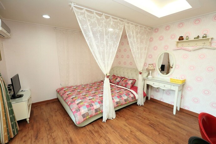 Imagen de la habitación del Hotel Altus. Foto 25