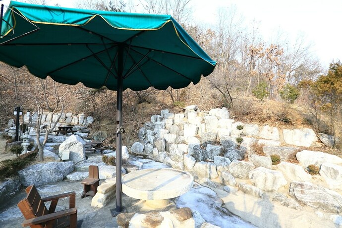 Imagen de los exteriores del Hotel Altus. Foto 35