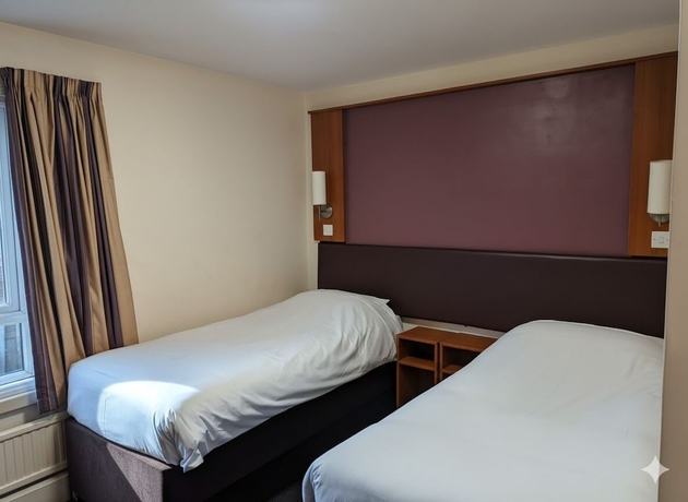 Imagen de la habitación del Hotel Alty. Foto 9